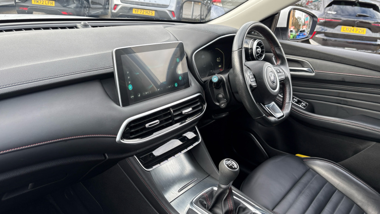 MG HS 1.5 T-GDI Trophy 5dr Petrol Hatchback